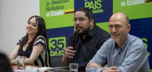 En la gr&aacute;fica, Valeria Puga de la Comisi&oacute;n de Relaciones Internacional de Alianza Pa&iacute;s, Pablo Vilas, Comisi&oacute;n de Relaciones Internacionales La Campora - Argentina y Oscar Bonilla, Secretario Ejecutivo de Alianza Pa&iacute;s.