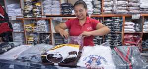 Los comerciantes dan recomendaciones a los clientes para optimizar la compra.