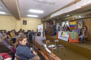 Dirigentes barriales se reunieron en un denominado Encuentro Ciudadano Popular en Quito. Foto: Daniel Molineros