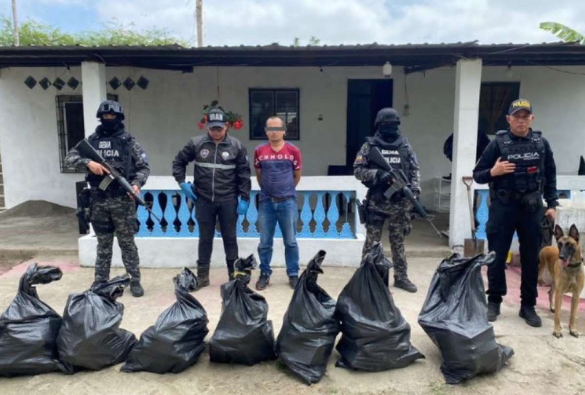 La Policía Nacional ejecutó 10 allanamientos en tres provincias para dar con los sospechosos.