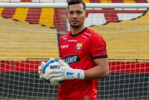 José Contreras tuvo que dejar el Clásico por una lesión