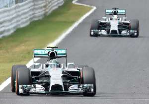 Los 2 pilotos Mercedes (Rosberg y Hamilton) han comandado los entrenamientos libres en el circuito de Suzuka. Foto: AFP
