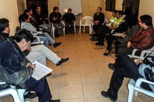 Los brigadistas reciben capacitaci&oacute;n de los uniformados sobre temas de autoprotecci&oacute;n y proyectos de seguridad una vez por semana. Foto: Cortes&iacute;a