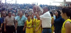 Vicepresidente Glas inaugur&oacute; coliseo de Machala