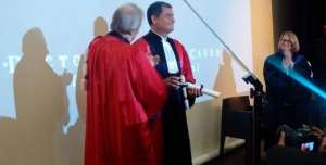 Rafael Correa recibe Doctorado Honoris Causa de Universidad Claude Bernard de Lyon