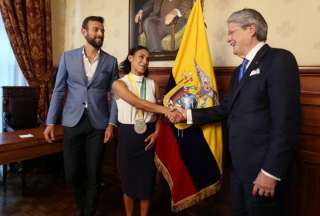 Presidente Guillermo Lasso homenajeó a la primera ganadora de medalla de oro mundial en patinaje