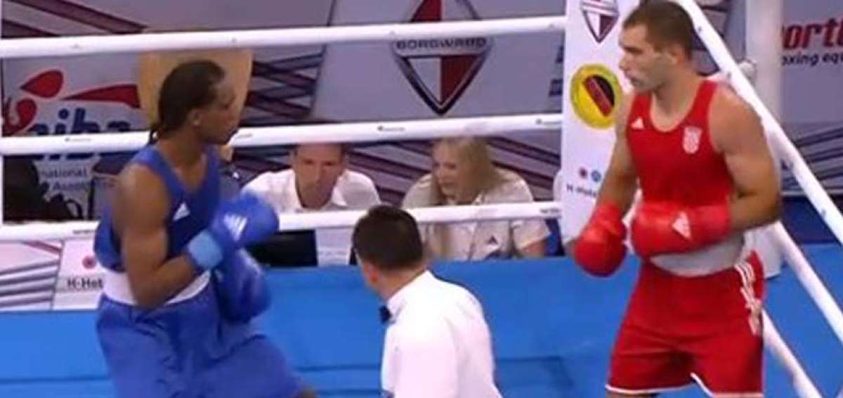 Carlos Mina asegura medalla de bronce en Campeonato Mundial de Boxeo