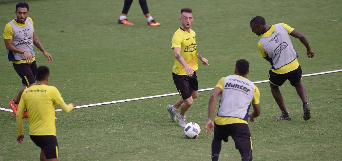 Debido a la enfermedad, el rosarino habr&iacute;a perdido al menos dos kilos, por lo que su recuperaci&oacute;n f&iacute;sica es prioridad para el equipo del Astillero.   