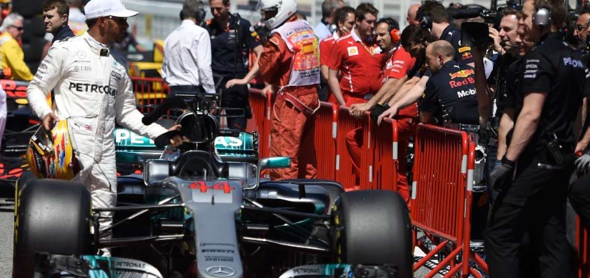 Hamilton super&oacute; al alem&aacute;n Sebastian Vettel (Ferrari), vigente l&iacute;der del Mundial de pilotos.
