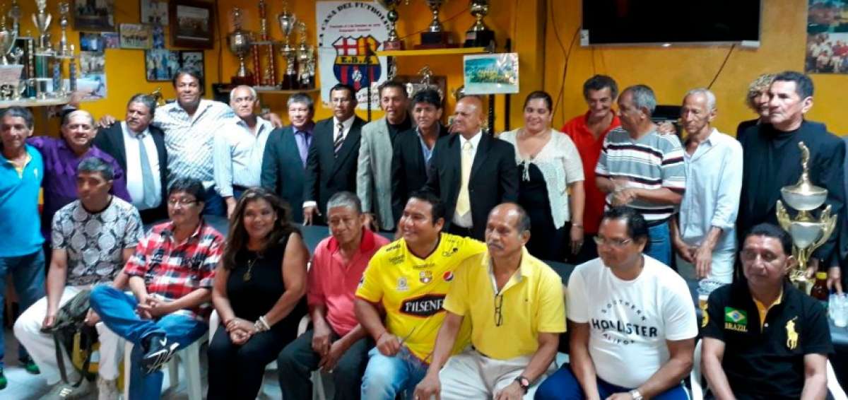 El grupo de excracks de Barcelona y afines est&aacute; conformado por exfutbolistas que jugaron tambi&eacute;n en otros clubes de Guayaquil como Emelec, Everest, Lucsan y dem&aacute;s.