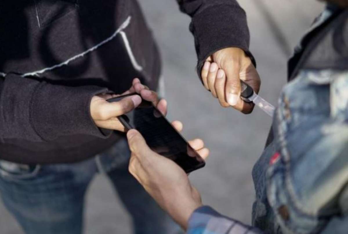 Robo de celulares en Perú.