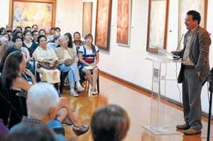 &lsquo;Babelia Express&rsquo; fue presentado por la doctora Piedad Romo Leroux y Alfonso Orama, en la Pinacoteca de la Casa de la Cultura del Guayas