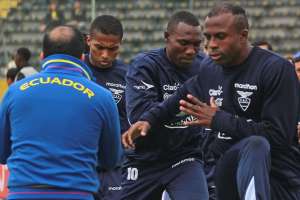 Walter Ayov&iacute; no olvida al Chucho
