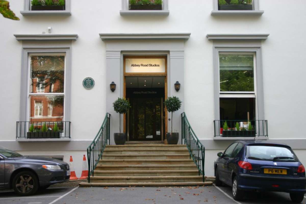 Entrada al m&iacute;tico estudio de grabaci&oacute;n de Abbey Road, en Londres