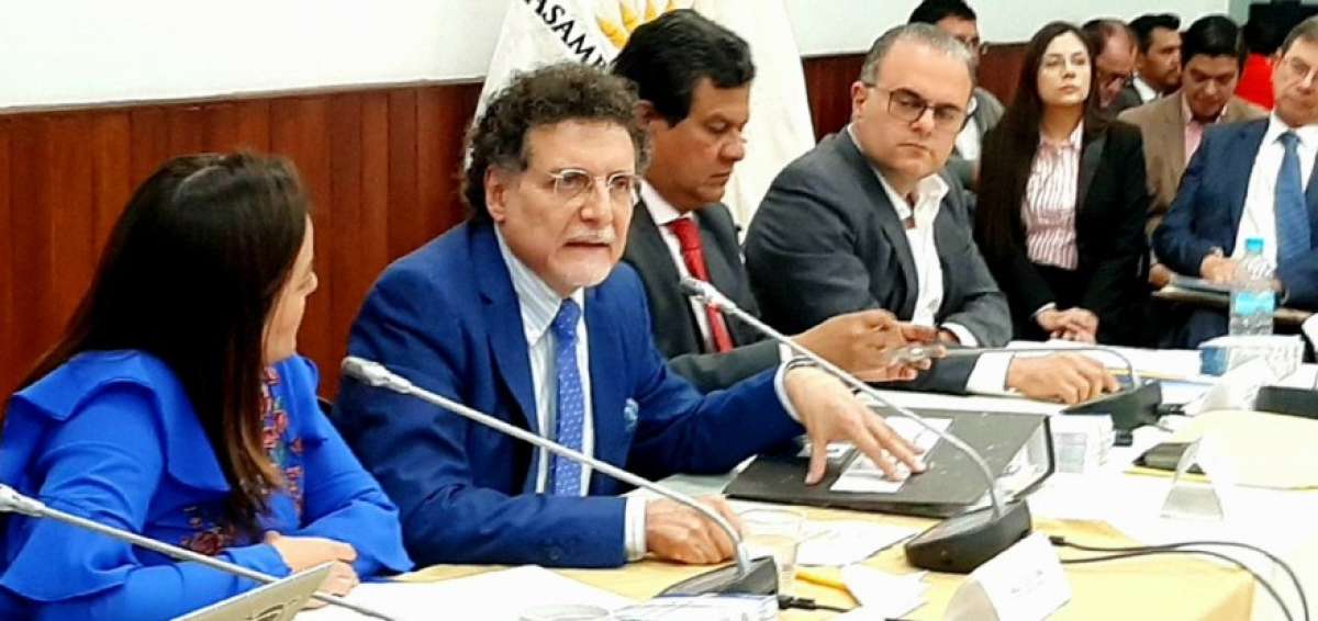 El contralor del Estado, Pablo Celi, durante su comparecencia en la Comisi&oacute;n de Fiscalizaci&oacute;n de la Asamblea Nacional. 