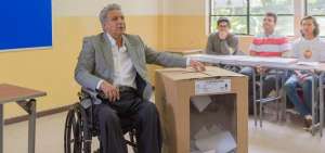 El presidente Len&iacute;n Moreno, luego de ejercer su derecho al voto, destac&oacute; la jornada pac&iacute;fica registrada en el pa&iacute;s.   