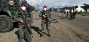 Militares har&aacute;n que se cumpla toque de queda en Guayas