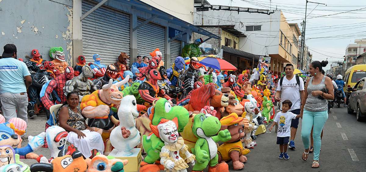La oferta de monigotes es enorme. Pueden hallarse personajes como Pennywise, el payaso de It; y algunos de Marvel, como Deadpool y Venom.