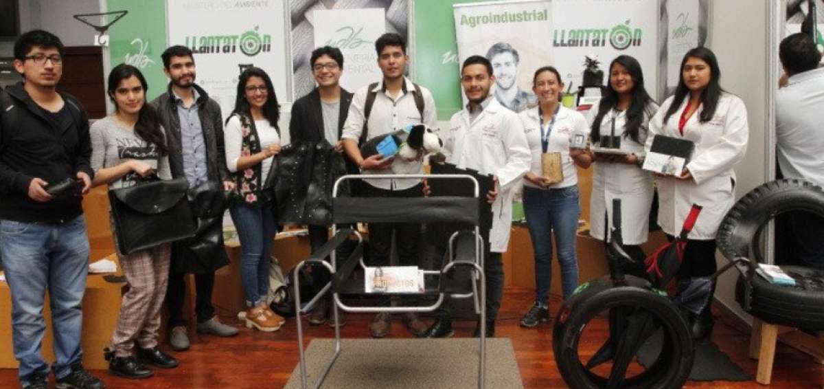 El Ministerio de Ambiente desarroll&oacute; el programa Llantat&oacute;n en el que se recogieron 45.000 neum&aacute;ticos usados.