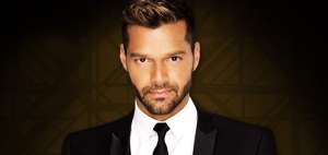 Ricky Martin devela su estrella en el Paseo de la Fama de Puerto Rico