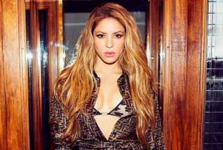 Shakira cumple 47 años y bromea con su edad en redes sociales