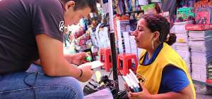 Las ventas de &uacute;tiles escolares se incrementan desde marzo hasta junio en el denominado Mercado de las Cuatro Manzanas, de Guayaquil.