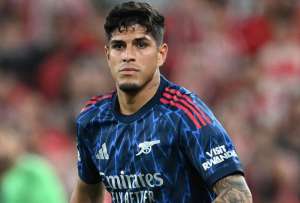 Piero Hincapié: 6 minutos intensos en Champions League y elogio de Arteta