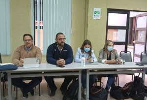 La mesa de diáologo contó con los titulares de las carteras de Ambiente y Energía y Minas.