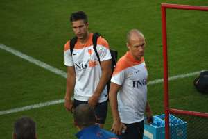 Robin Van Persie y Arjen Robben en un entrenamiento de Holanda previo al duelo de semifinales. Foto: AFP