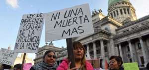 "Ni una menos" claman en Argentina