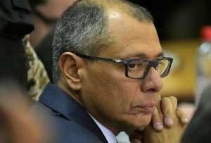 Gustavo Petro le entregó la ciudadanía colombiana a Jorge Glas