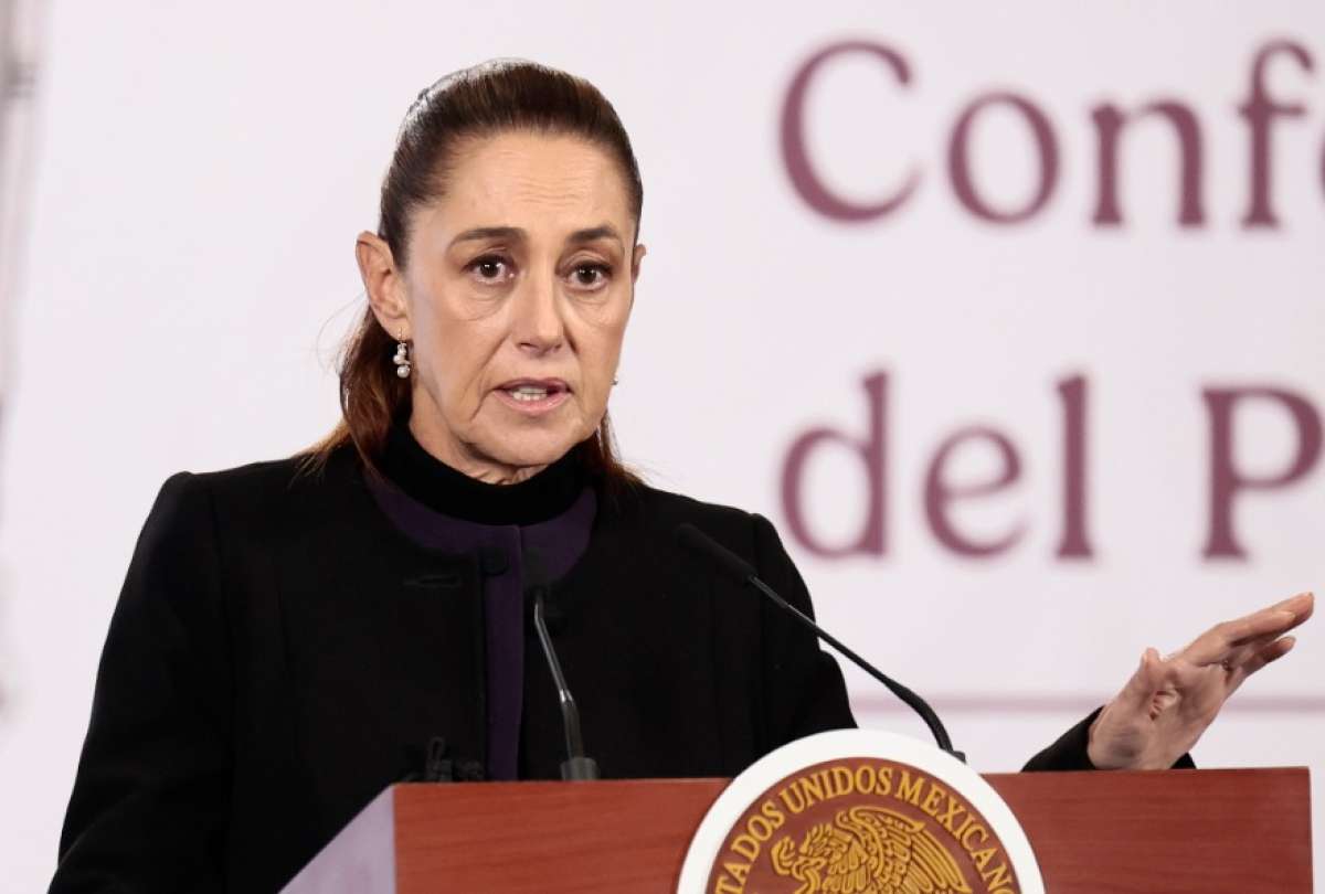 La presidenta de M&eacute;xico, Claudia Sheinbaum, habla en una rueda de prensa este lunes, en Palacio Nacional de Ciudad de M&eacute;xico sobre la ca&iacute;da de alias 'El Mencho'.