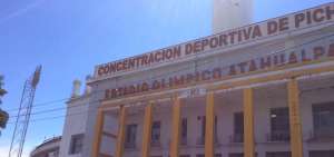 Exteriores del estadio Ol&iacute;mpico Atahualpa.