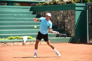 Gonzalo Escobar venci&oacute; en dos sets al jugador dominicano para pasar a la semifinales del torneo guayaquile&ntilde;o. Foto: Eduardo Escobar/El Tel&eacute;grafo