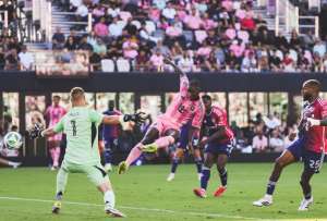 Obando anotó su primer gol en Inter Miami ante la mirada de Lionel Messi