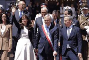 El nuevo mandatario prometi&oacute; instaurar un &ldquo;gobierno de emergencia&rdquo; para enfrentar la delincuencia y la migraci&oacute;n irregular.