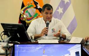 El presidente Rafael Correa ofreci&oacute; un conversatorio con los medios de comunicaci&oacute;n en Guayaquil. Foto: Presidencia 