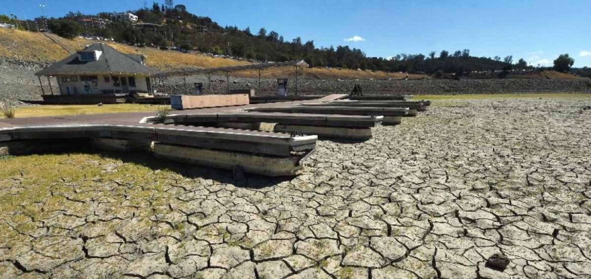 Una de las causas inmediatas del aumento de la temperatura en EE.UU. es la falta de lluvias y las sequ&iacute;as, como ya ocurre en Sacramento, California. 