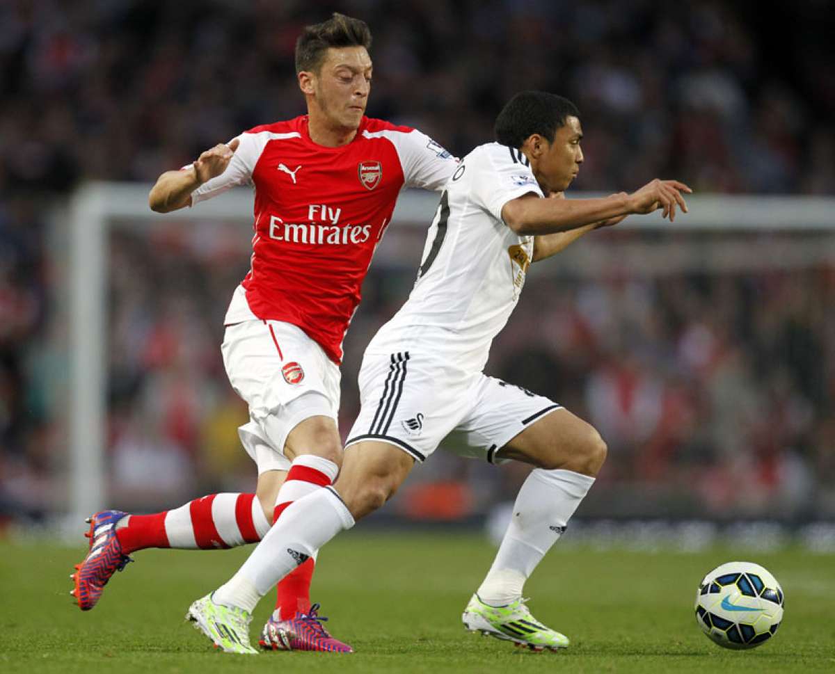 Montero destaca en la victoria del Swansea ante el Arsenal (Video)