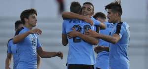 Uruguay derrot&oacute; 3-0 a Bolivia y se clasific&oacute; con autoridad al hexagonal