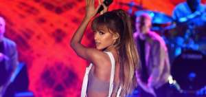 Ariana Grande reanuda gira en Par&iacute;s tras atentado
