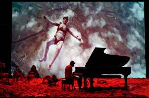 G&oacute;lgota picnic, de Rodrigo Garc&iacute;a. Foto internet