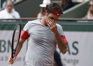 Roger Federer no pudo alcanzar los cuartos de final del Roland Garros por d&eacute;cima ocasi&oacute;n consecutiva. Foto: AFP