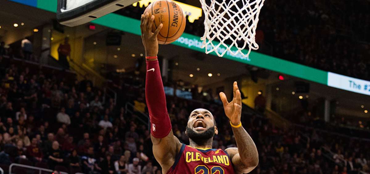 LeBron James extiende su buen momento en Cleveland Cavaliers, tercero en la Conferencia Este con 26 puntos, a 7 de Celtics, l&iacute;der del certamen.