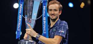Medvedev se proclama Maestro ante Thiem