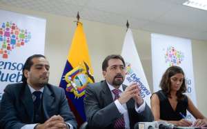Ramiro Rivadeneira, defensor del Pueblo, se&ntilde;al&oacute; que la normativa no coloca sanciones para quienes no cumplan con la Ley Org&aacute;nica de Transparencia y Acceso a la Informaci&oacute;n.  Foto: Alvaro P&eacute;rez/ EL TEL&Eacute;GRAFO