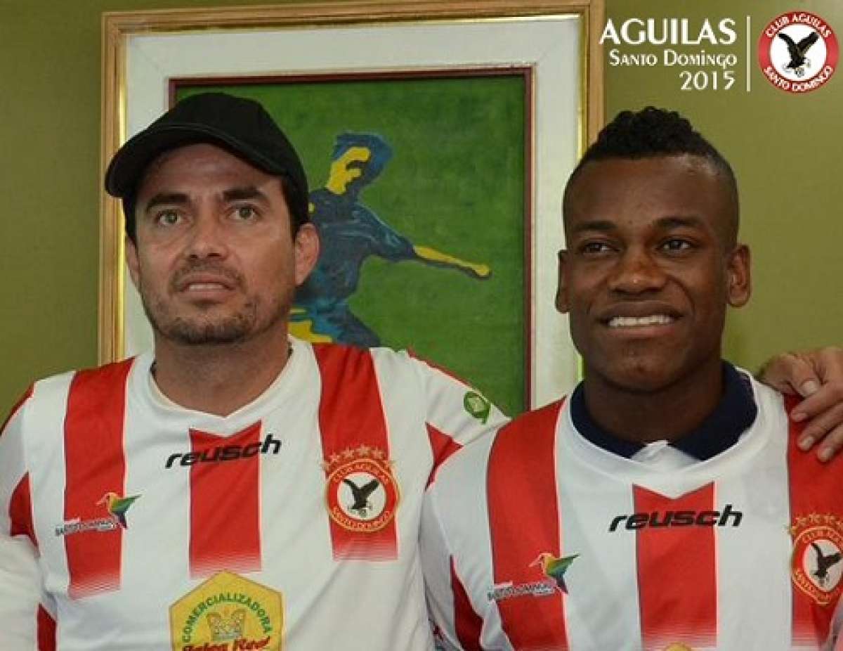 Jaime y Marcos Kaviedes, juntos en la presentaci&oacute;n con el equipo de las &Aacute;guilas. Foto tomada de Twitter: @AguilasSTO 