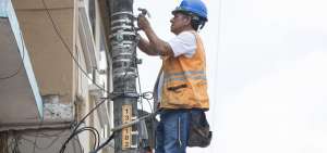 Los due&ntilde;os de las casas deber&aacute;n unirse al sistema con el soterramiento de las redes, caso contrario no tendr&aacute;n energ&iacute;a el&eacute;ctrica.