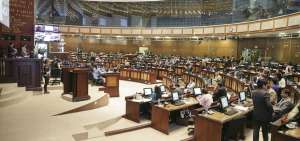 En la sesi&oacute;n del Pleno se aprob&oacute; con 57 votos afirmativos la iniciativa respecto a los tratados de inversi&oacute;n presentada por la asamble&iacute;sta Karina Arteaga.