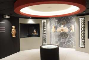 El museo recopila piezas de las culturas del Ecuador desde hace más de 4.000 años.
